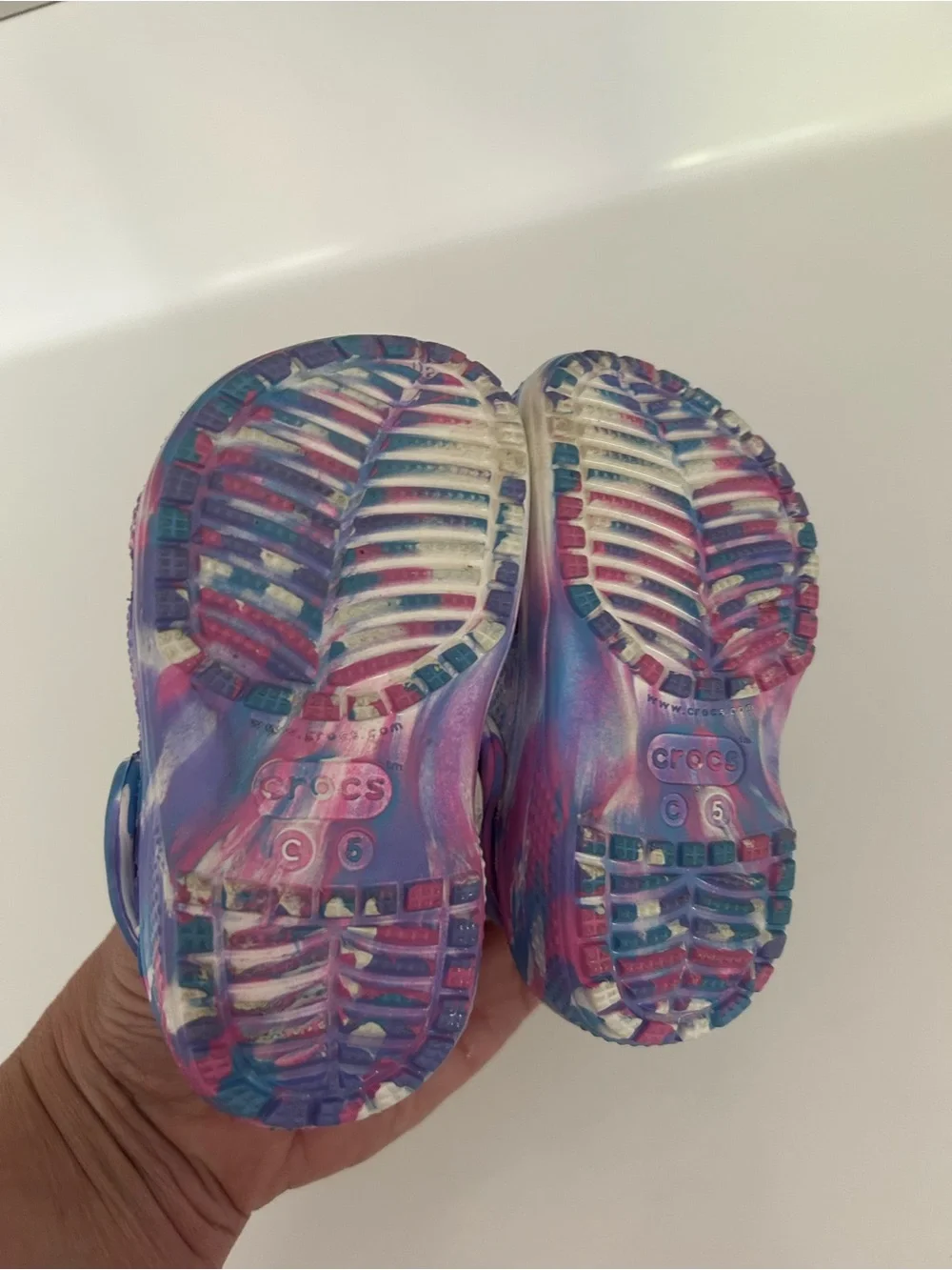 CROCS Baby Tie-Dye Marbled Clogs Sandals/Water Shoes Size 5